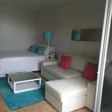 2 & 5- Side Casino Garden Apartment Estoril