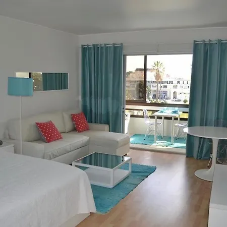 2 & 5- Side Casino Garden Apartment Estoril