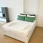 Appartement 2 & 5- Side Casino Garden