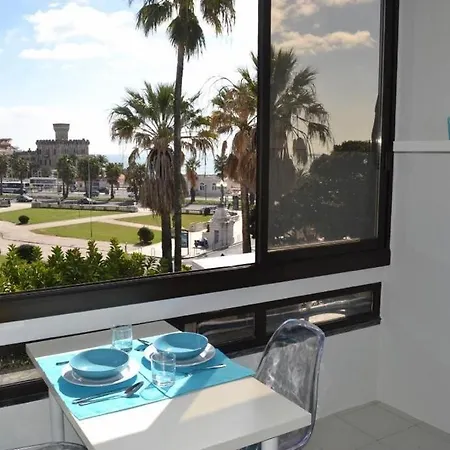 2&5- Side Casino Garden