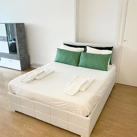 Apartamento 2&5- Side Casino Garden