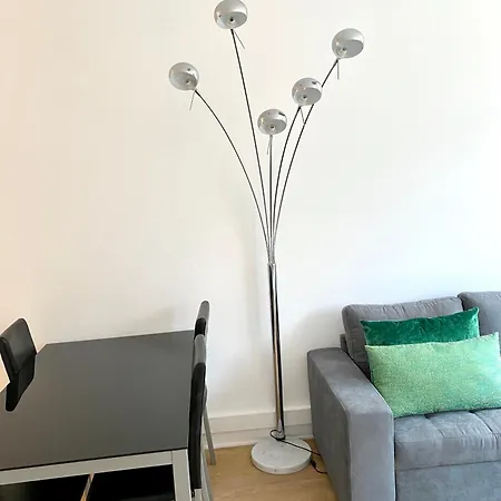 2&5- Side Casino Garden