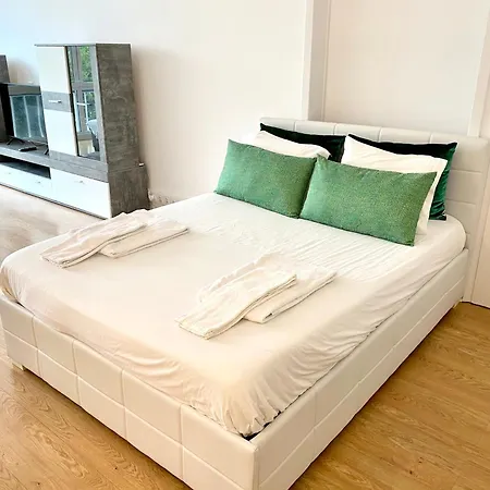 2&5- Side Casino Garden Apartamento *