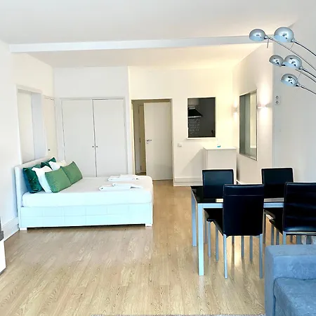 2&5- Side Casino Garden