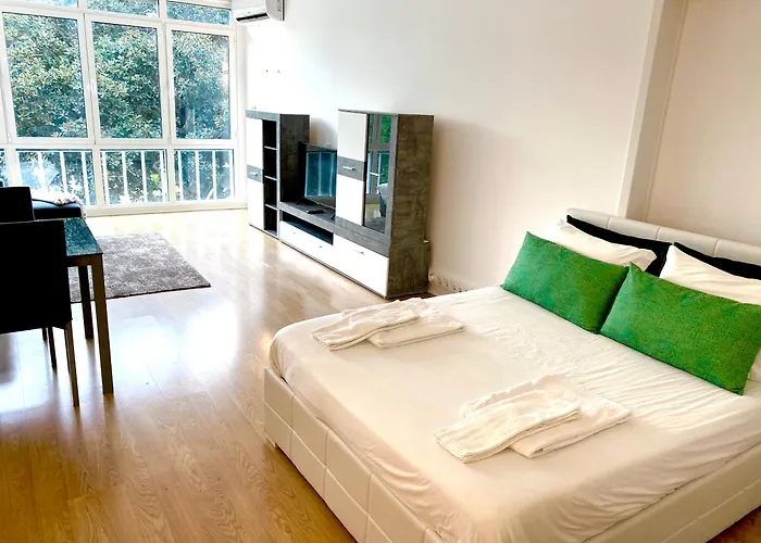 2 & 5- Side Casino Garden Lejlighed Estoril