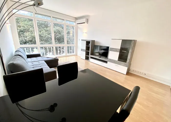 2 & 5- Side Casino Garden *